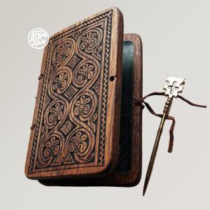 Цера-диптих з гравіюванням