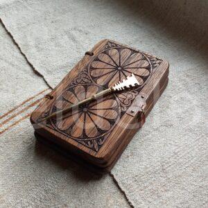 Цера-триптих з гравіюванням