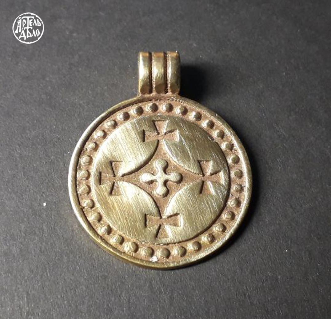 Підвіска з хрестом